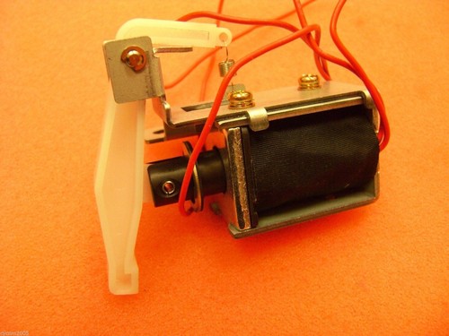 Conjunto de solenoide de salida superior/lateral para impresora color Xerox Phaser 2135 116-1021-00 - Imagen 7 de 8