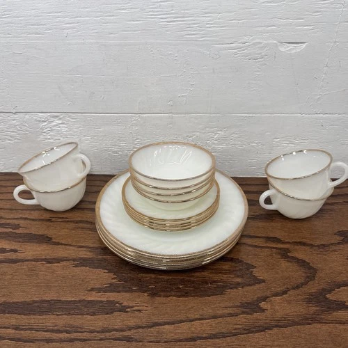 Vintage Anchor Hocking 16 Piece Fire King Milk Glass Dinnerware