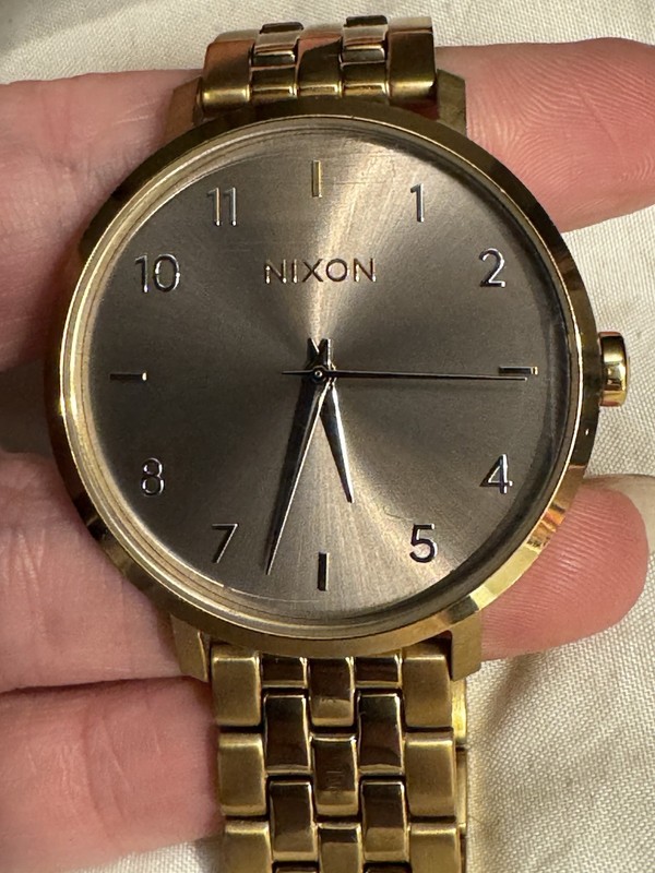 Woman’s Nixon The Arrow Point It Gold Series Stainless Steel Watch