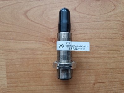 Induktiver Näherungsschalter XS1&2 Inductive Proximity Switch XS118BLPAM12