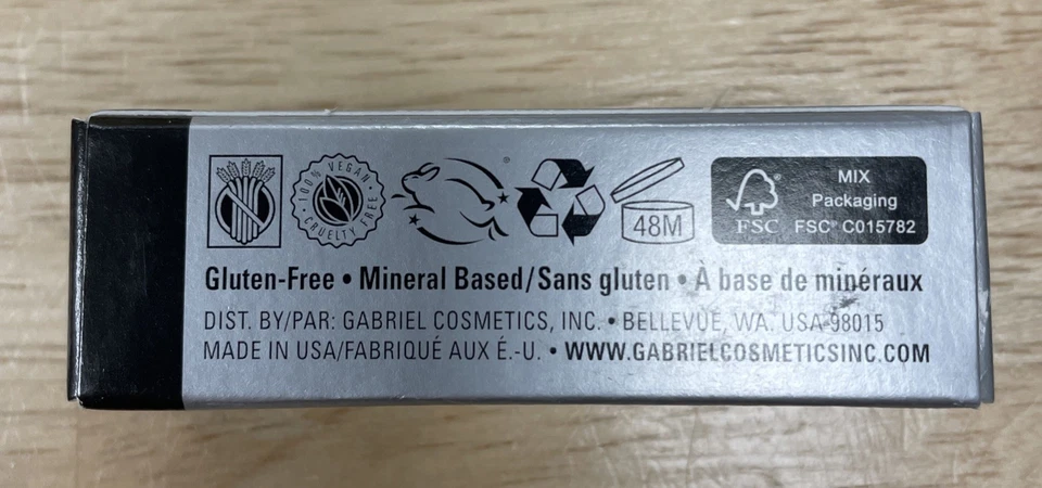 Zuzu Luxe 唇彩天然超保湿唇膏 [Femme Fatale] 0.13 盎司 — 第 4/4 张图片