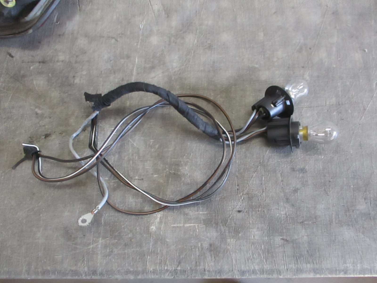 Passenger Tail Light Wire Harness Maserati Chrysler TC 89 90 91 Yellow