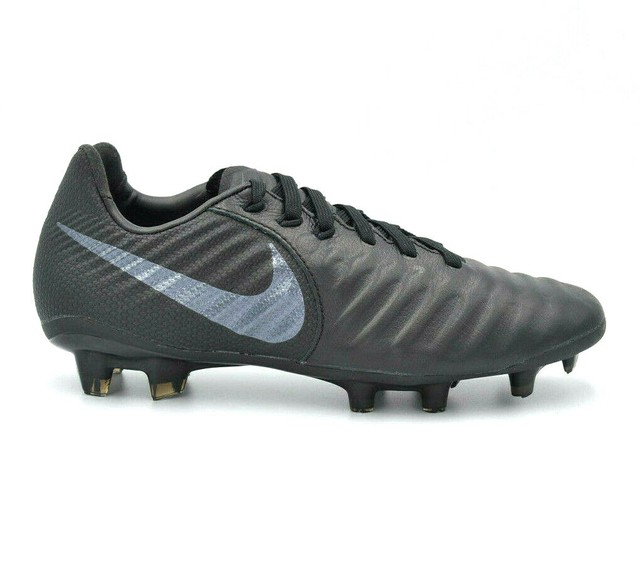 blacked out nike tiempo