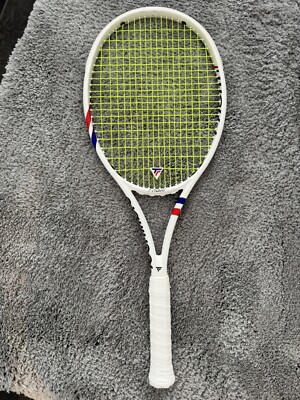 TECNIFIBRE.. T-Fight 305 S Isoflex Tennis Racket Besaitet Mod.2025 - Wie NEU!