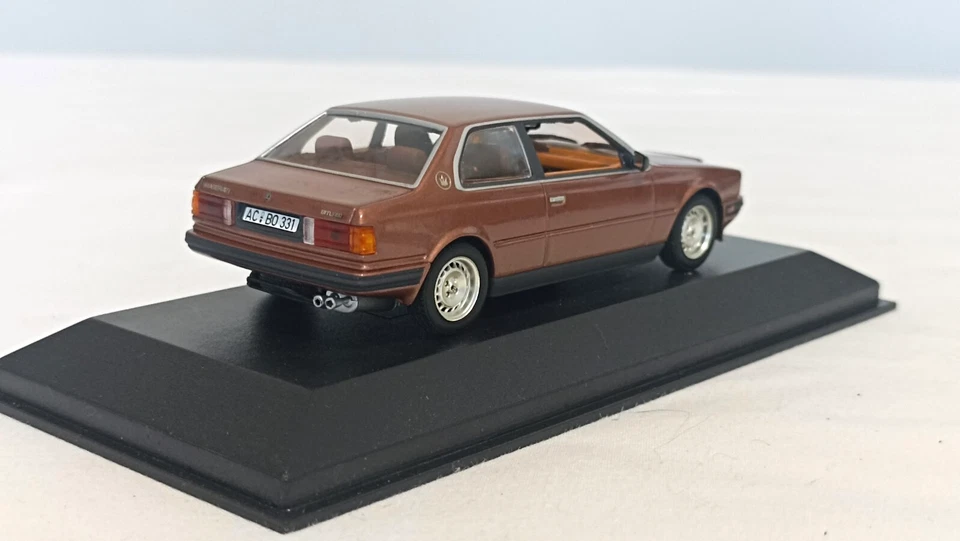 MASERTI  BITURBO 1982  MARRON METALLIC  -  MINICHAMPS -   1/43 - Photo 3/4