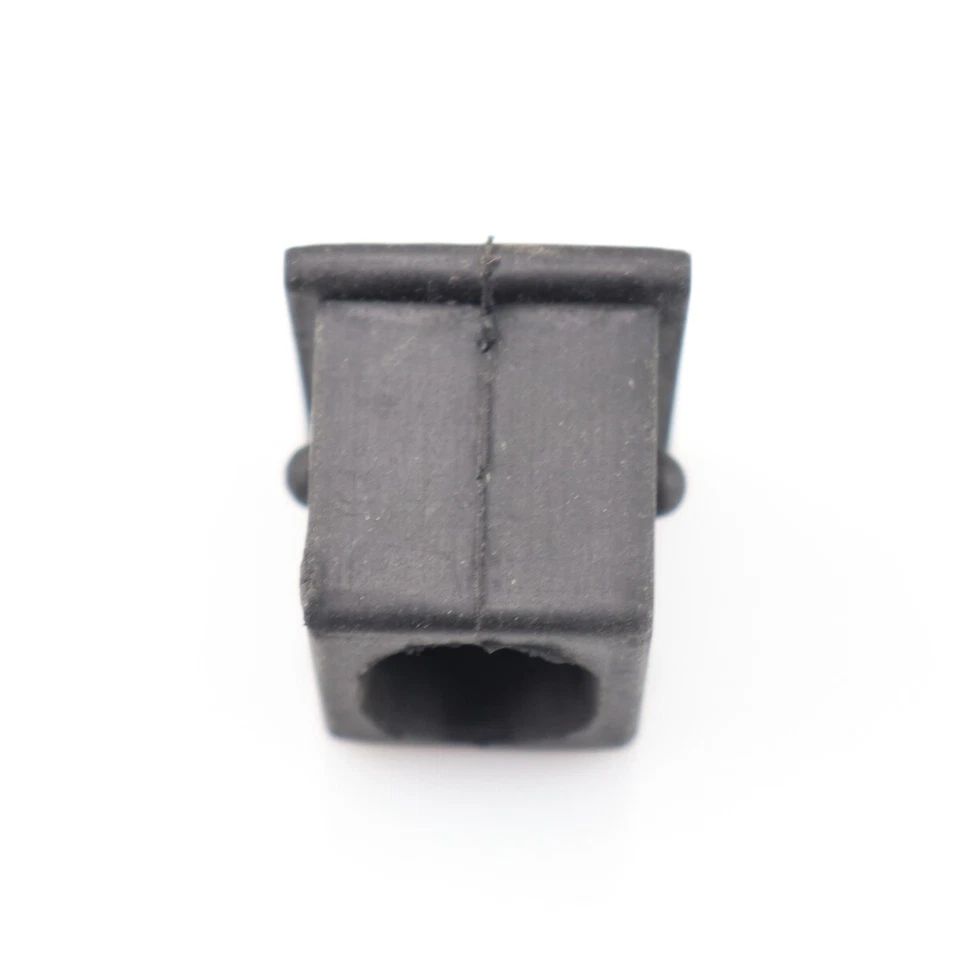 1PCS For LAND ROVER Range Rover Evoque 2.0L-Radiator Upper Insulator LR007399 — 第 4/4 张图片