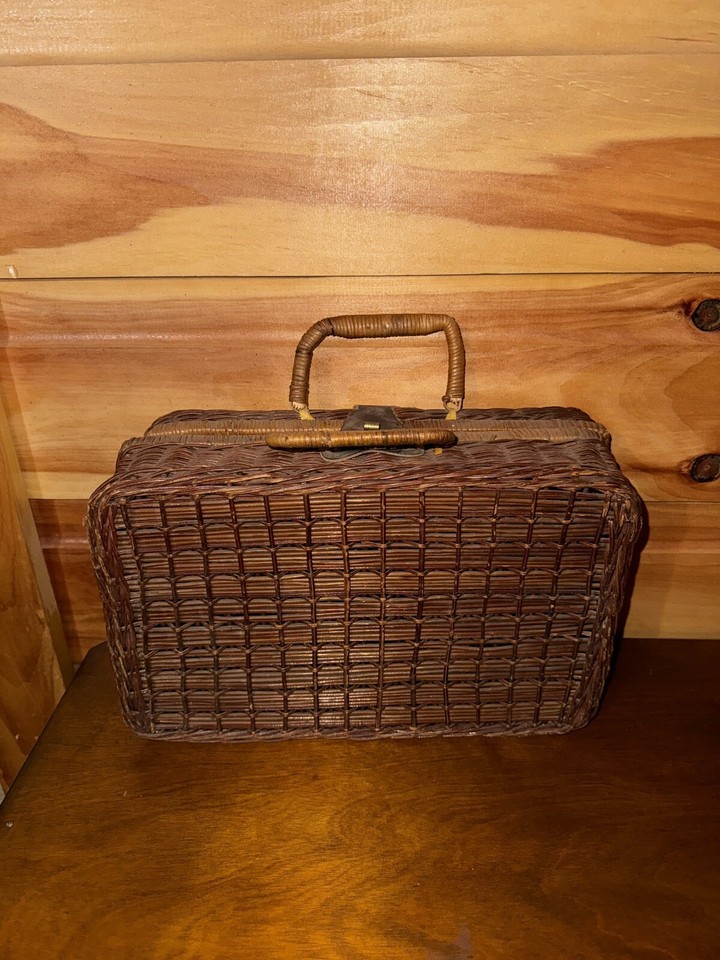 Vintage Wicker Basket Suitcase Style Storage Picnic Beach Camping