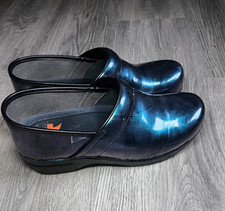 Dansko XP Patent Leather Nursing Clogs Blue Iridescent Size 40 us 9.5-10