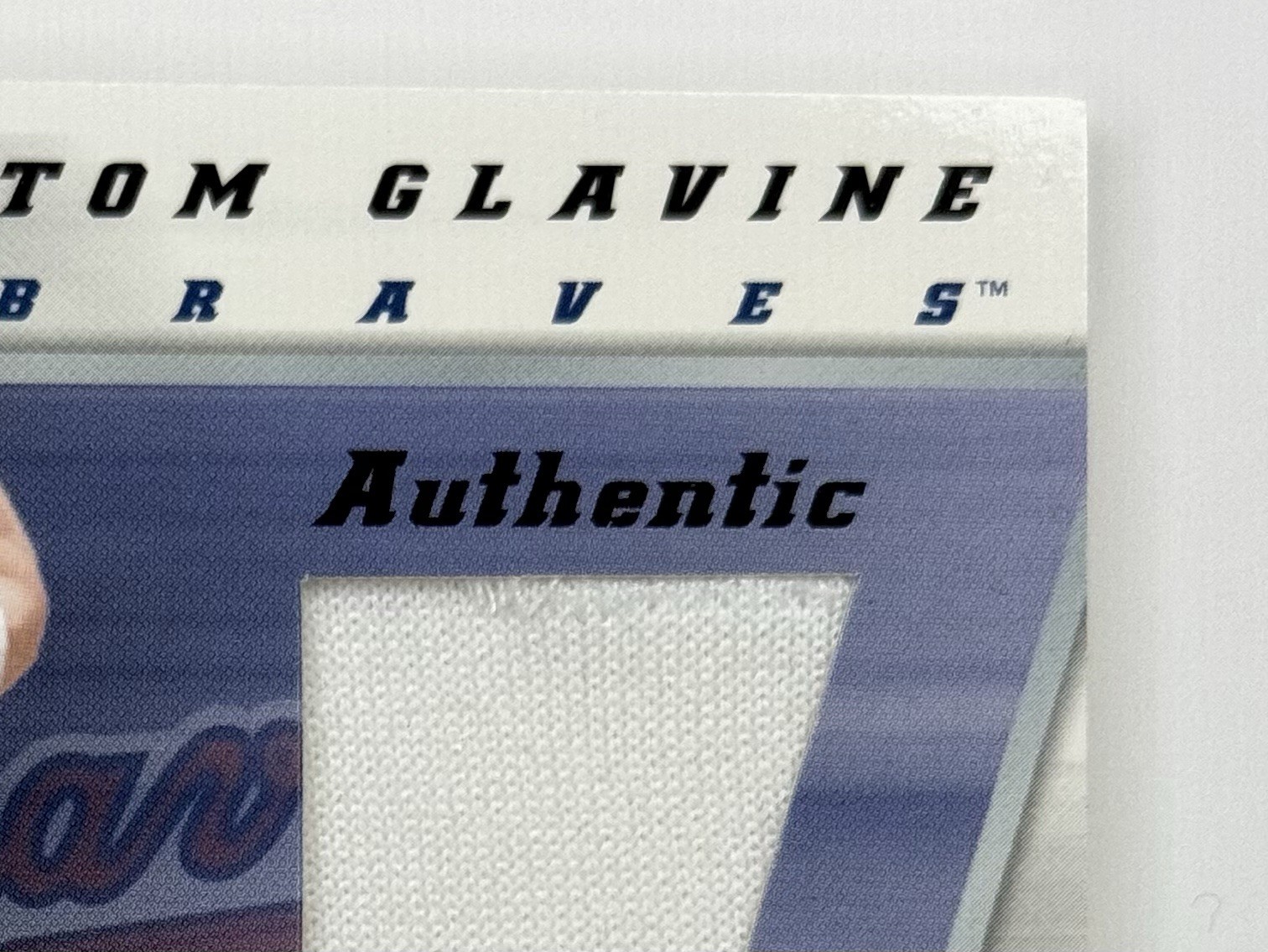 2002 Leaf Donruss Shirt Off My Back Tom Glavine Game Used Jersey Card #SB-TGL