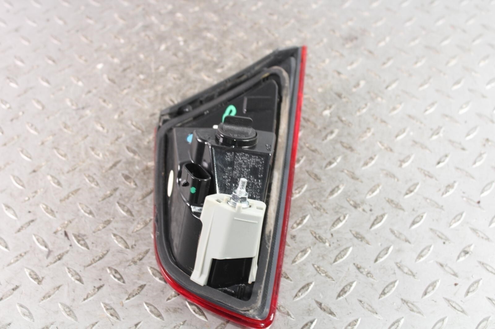 Maserati Ghibli 2014-2019 Right Inner Tail light