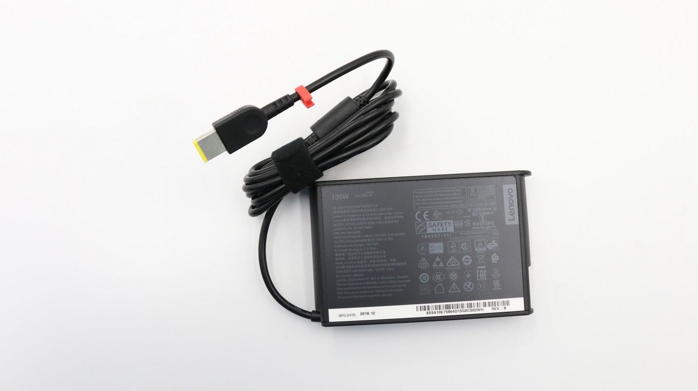 Lenovo FRU00HM686 AC Adapter Slim 135W 20VDC 3P
