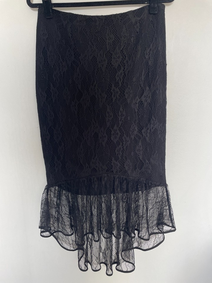 Witchery Skirt Lace Pencil Fit and Flare Frill black Zip up Women’s Size 8