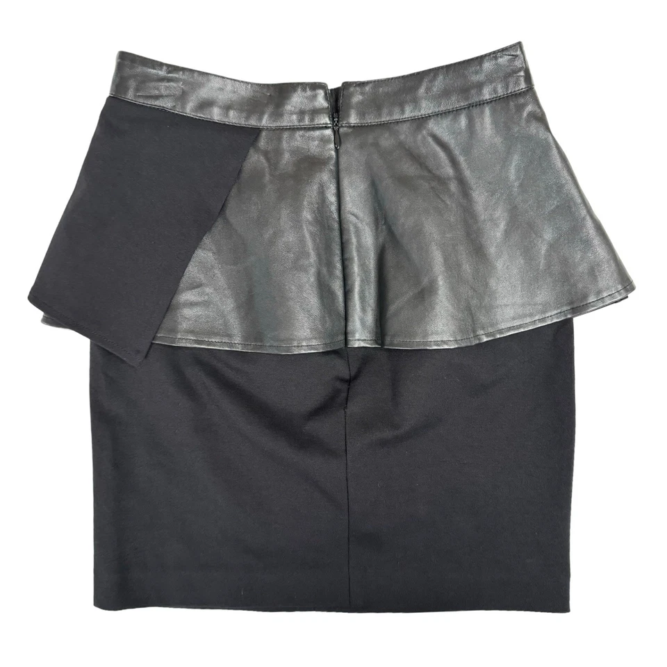 Minifalda Ali Ro de cuero negra con ribete de peplum talla 0 24 lápiz sexy gótica pinup Foto 2 de 4