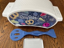 Easy-Bake Ultimate Oven Creative Baking Toy