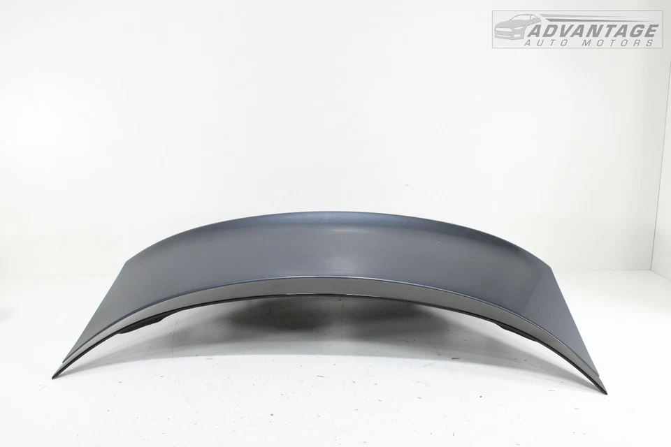 2013-2017 VOLKSWAGEN CC 2.0L TAMPA TRASEIRA PORTA-MALAS PAINEL TAMPA TAMPA TRASEIRA CINZA FABRICANTE DE EQUIPAMENTO ORIGINAL - Imagem 2 de 4