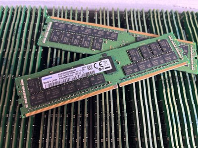Samsung 32GB DDR4 3200MHz  RAM M393A4K40EB3-CWE M393A4K40DB3-CWE