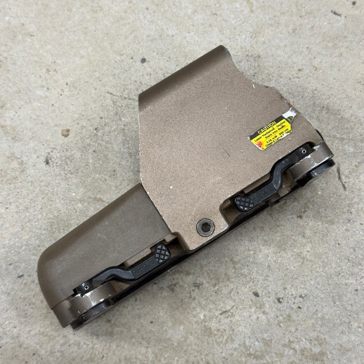 Surplus EOtech SU-231/PEQ Holographic Weapon Sight 553 FDE TAN QD