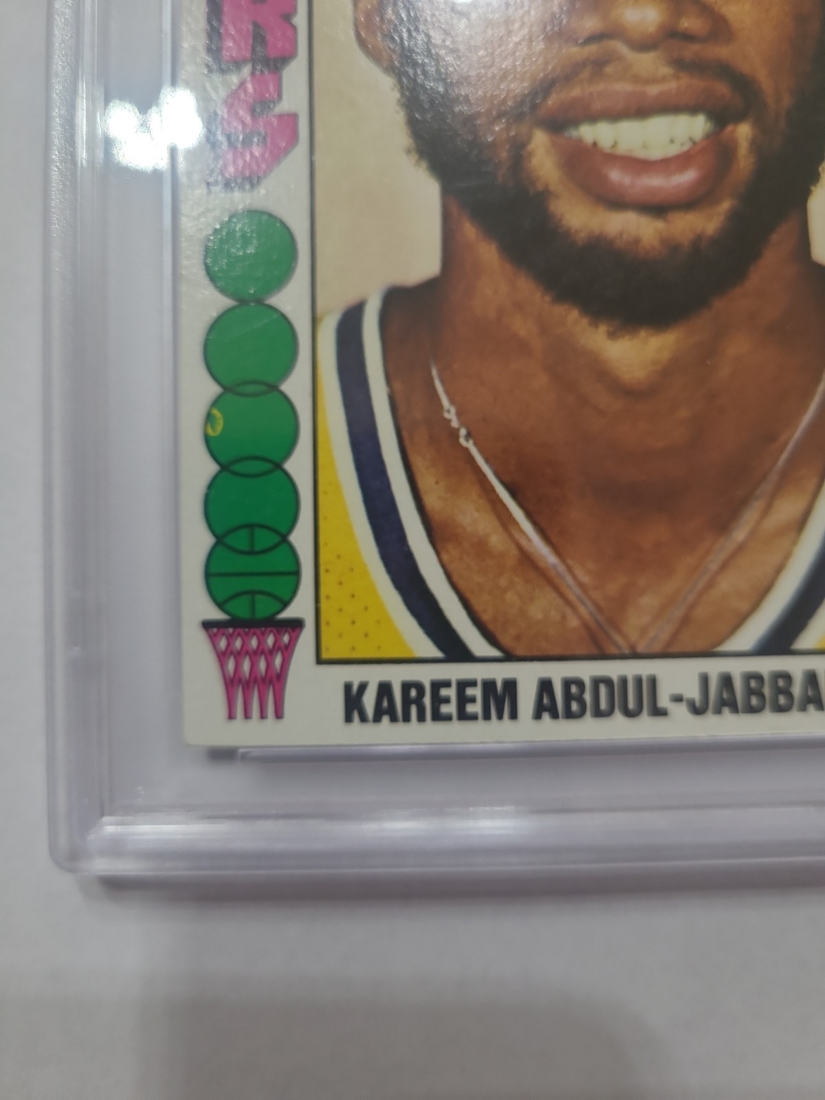 1976-77 Topps - Kareem Abdul-Jabbar #100. PSA 3. New Grade.  Looks Nicer view 3