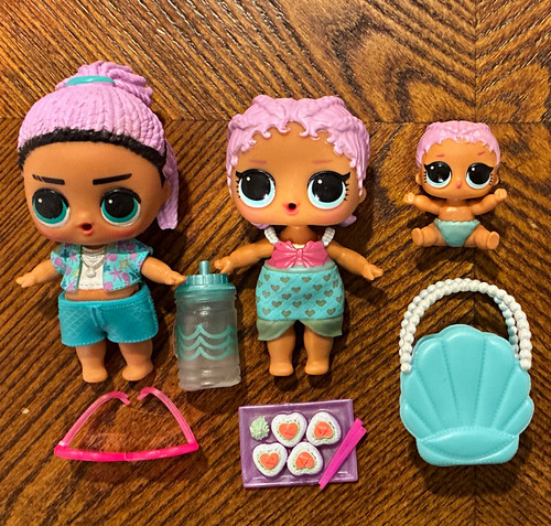 L.O.L. Surprise! Fashion Dolls Lot w/ Accessories, Outfits, Bag, Removable