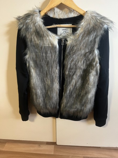 Lorna Jane Uniquely Faux Fur Bomber Jacket Womens XS Black Full Zip Lined
