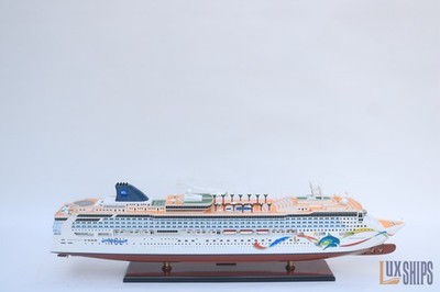 LuxShips Norwegian Dawn 100 cm Handcrafted Wooden Ship Model Not A Kit
