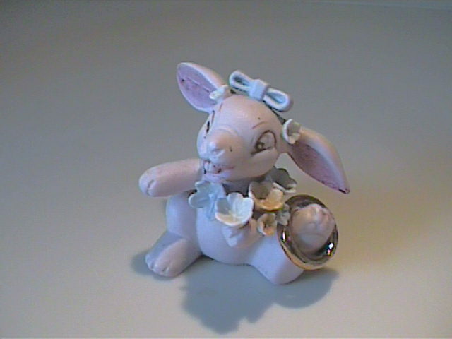VINTAGE 1950'S MINIATURE PINK BISQUE BUNNY RABBIT WITH FLOWERS & GOLD BAND