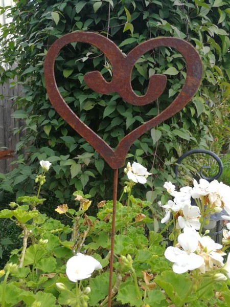 Edelrost Gartenstecker Herz Ilona Rankstab Gartenstab Metall Rost Gartendeko-image