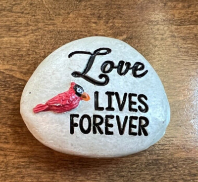 Ganz Resin CARDINAL Stone ''Love Lives Forever'' 1 3/4'' x 1 1/2'' (A)