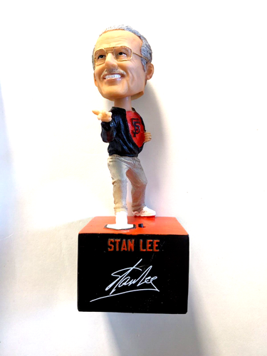 SF Giants 2015 Stan Lee Talking Bobblehead with Soundchip Spider-Man Limited VIP - Picture 1 of 9