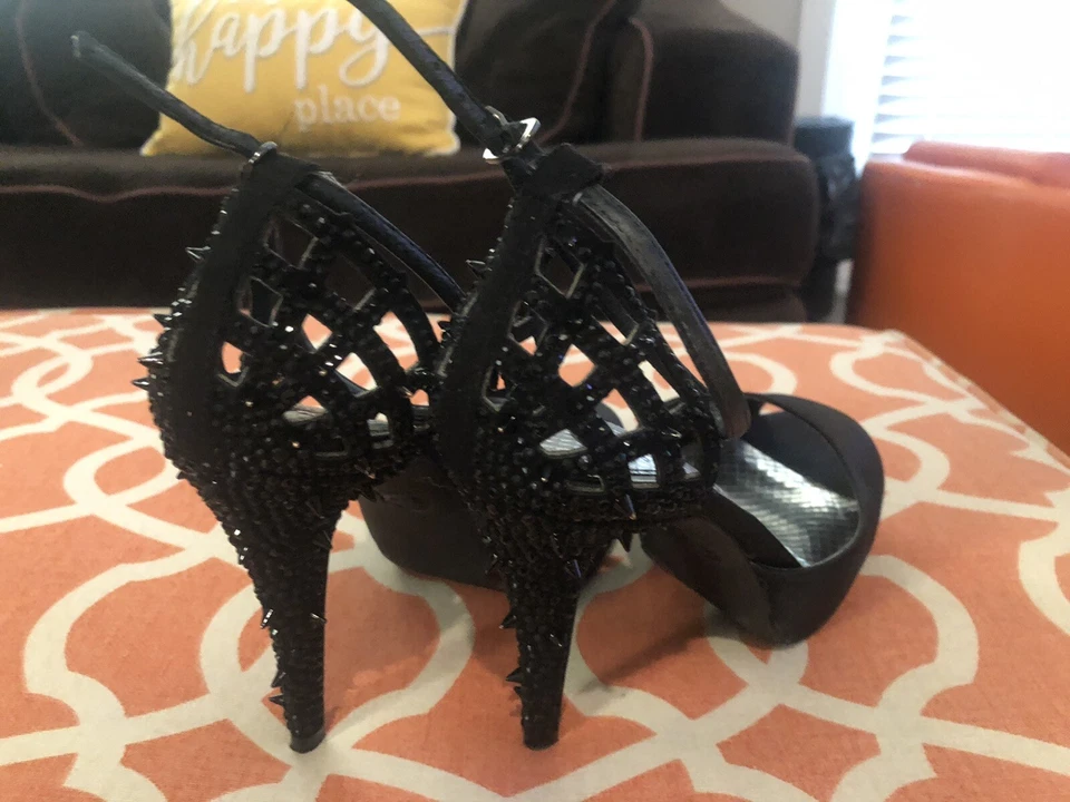 GB Women's High Heels Studs Black Shoes / Sandals - Size 6.5 M - Image 2 of 4