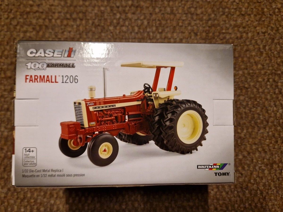 BRITAINS - Tracteur IH Farmall 1206 - 1/32 - BRI43363