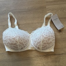 Amoena Kyra Padded Wire-Free Bra Off-white Sand Lace Mastectomy
