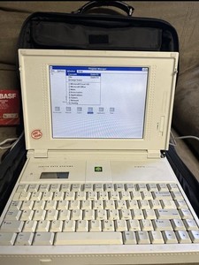 Zenith Data Systems Laptop Computer ZWL-4335-21 All Original Working With Discs