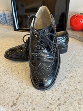 Womens Black Pattent Leather Wing Tip Oxfords Size US 9