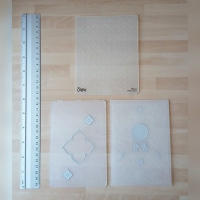   3 x Prägefolder *Sizzix Rauten & 2 x mit Cut out, Ornament, Blüten, Embossing