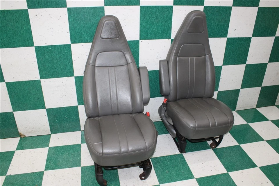 *TEAR* 19' SAVANA Gray Vinyl Manual Driver Passenger Front Bucket Seats Pair 2x Foto 2 de 4