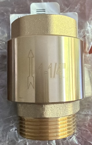 One Way Brass Check Valve, 1-1/4" NPT male in/ 1-1/4" FNPT out, Heavy Duty Pr...