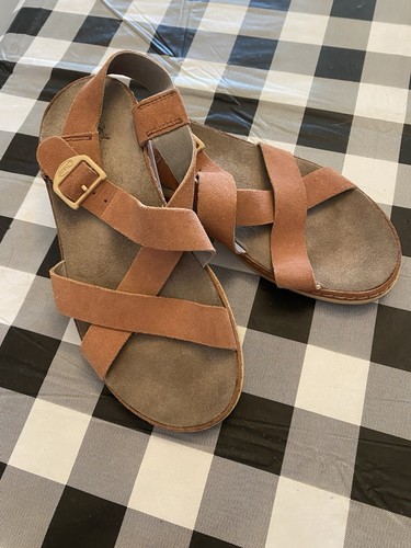 Chaco Women's Wayfarer Buckle Strap Sandals Size 7 US Suede/Leather- Clay