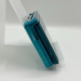 Nintendo 3DS region free Aqua Blue console / Charger / SD card