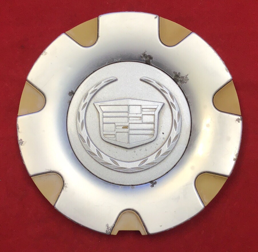 2004-2005 Cadillac SRX OEM 18