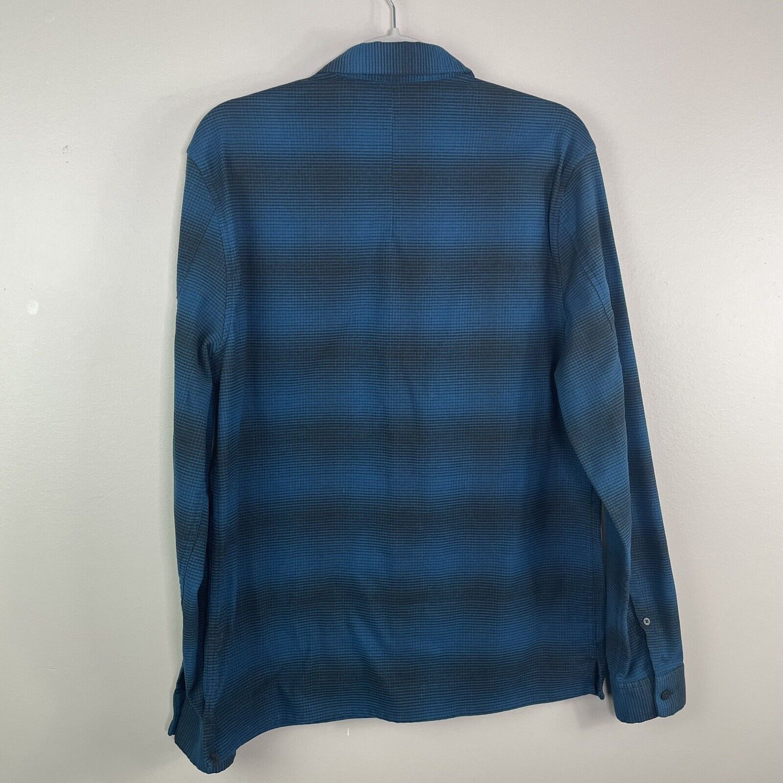 Lululemon Flannel Shirt Mens M Blue Black Plaid P… - image 2