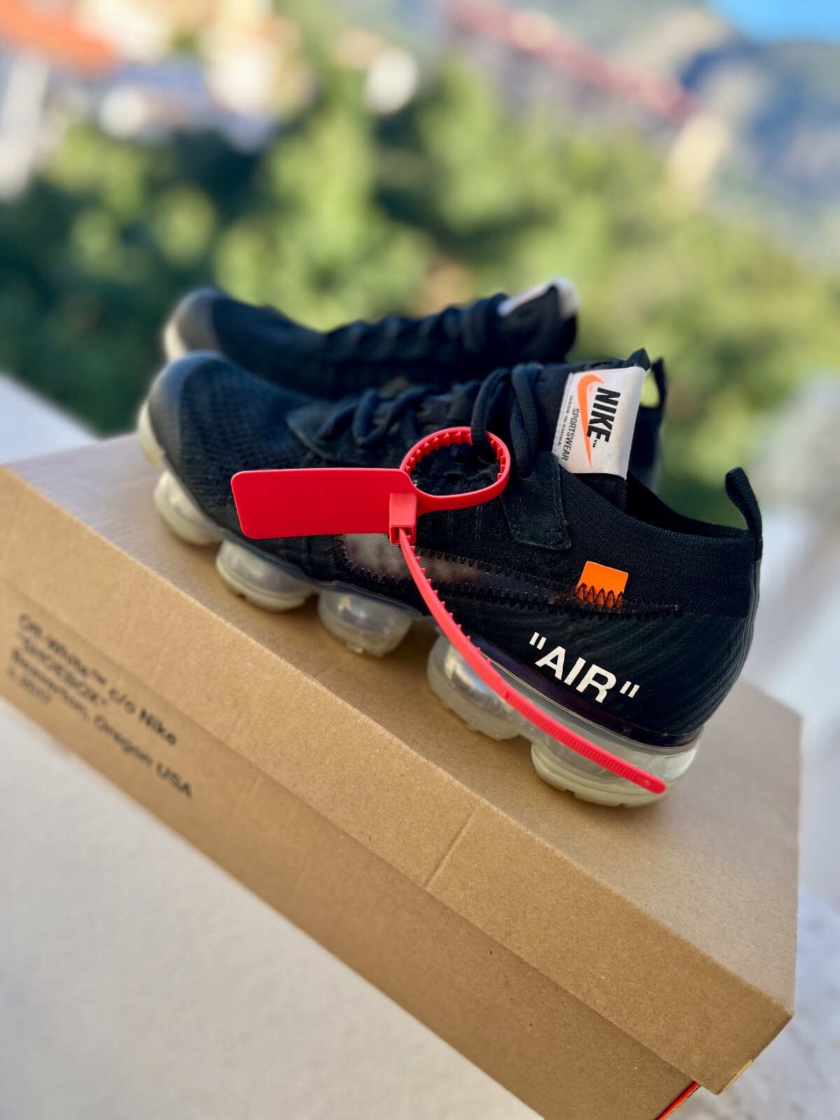 OFF WHITE X NIKE Nike x Off White Vapormax FK