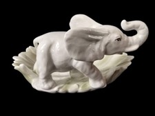 Vintage 1983 Quon Quon Elephant Trinket Dish - Trunk Up Elephant