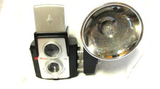 VINTAGE LATE 1950s KODAK STARFLEX CAMERA w/ KODALITE MIDGET FLASH