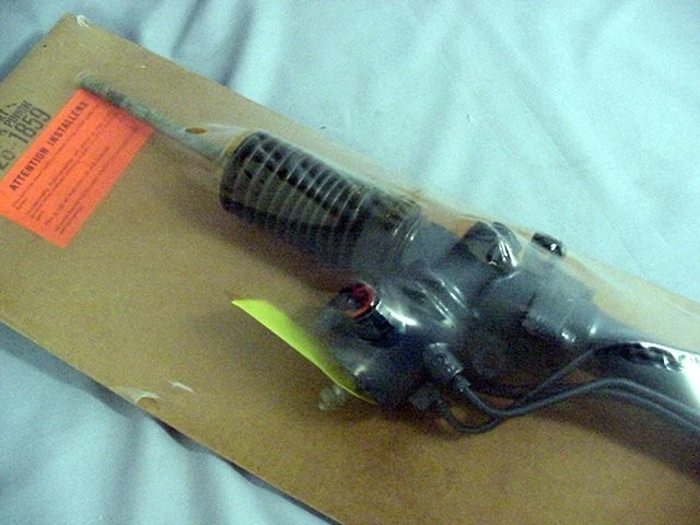 Crown Remanufactured Rack & Pinion Hydraulic Power Steering for 79-82 Datsun 310 - Image 2 of 3