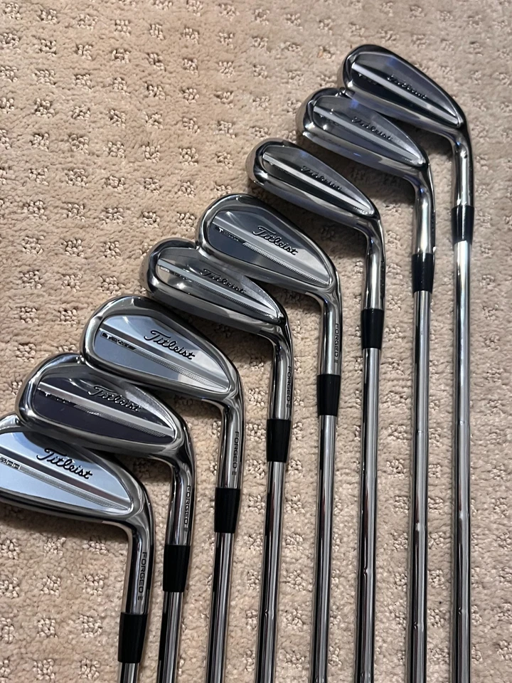 Hierro Titleist T200 Completo / Juego 5-9-P-48, NS PRO 950GH NEO R / NUEVO Foto 3 de 4