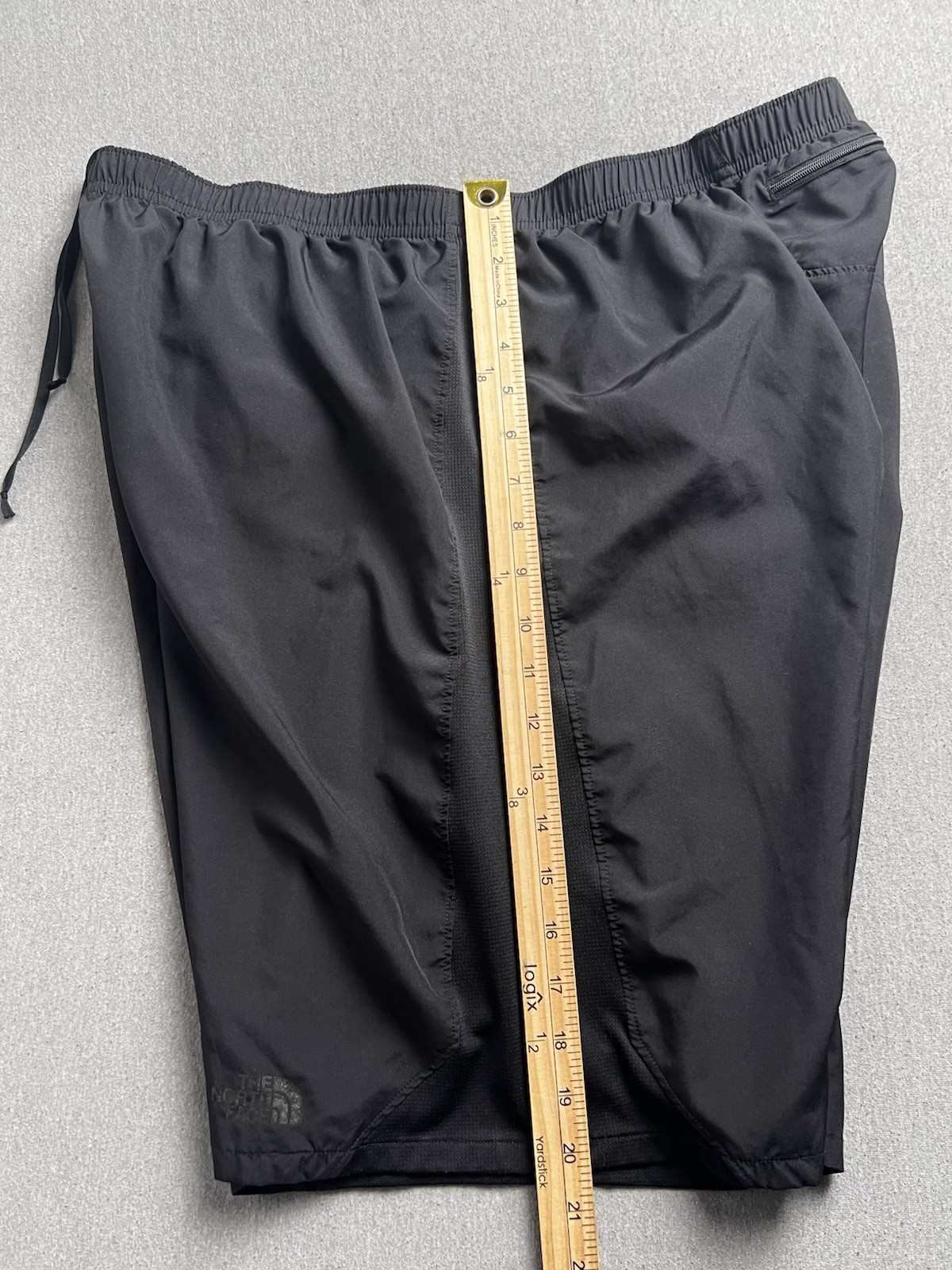 The North Face Shorts Mens XL Black Drawstring Running Hiking Stretch Athletic thumbnail 10