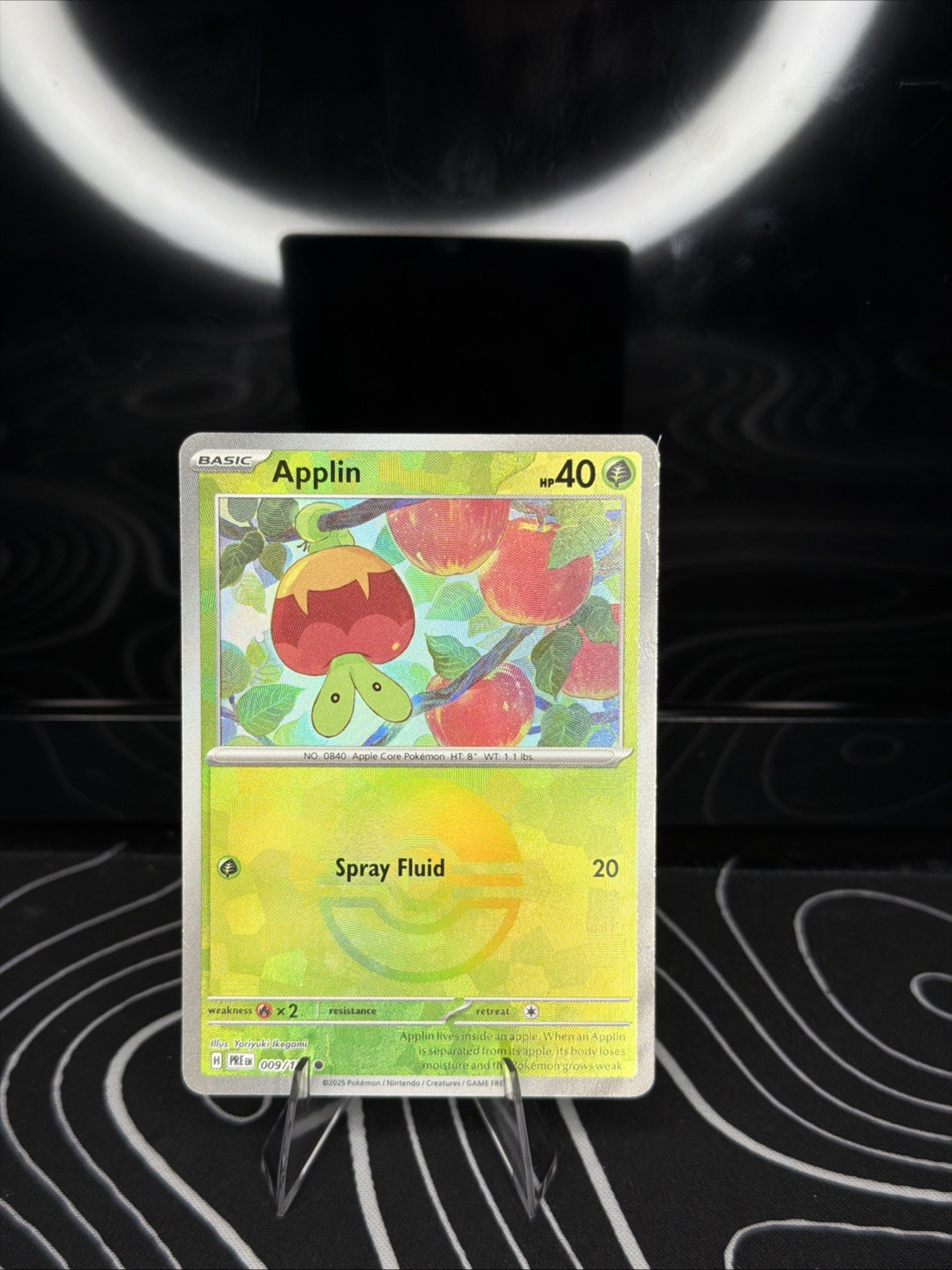 Applin (Poke Ball Pattern) 009/131 - Pokemon Prismatic Evolutions - NM - HOLO