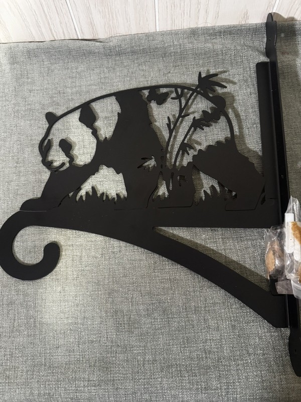 Metal Hanging Basket Plant Bracket / Panda
