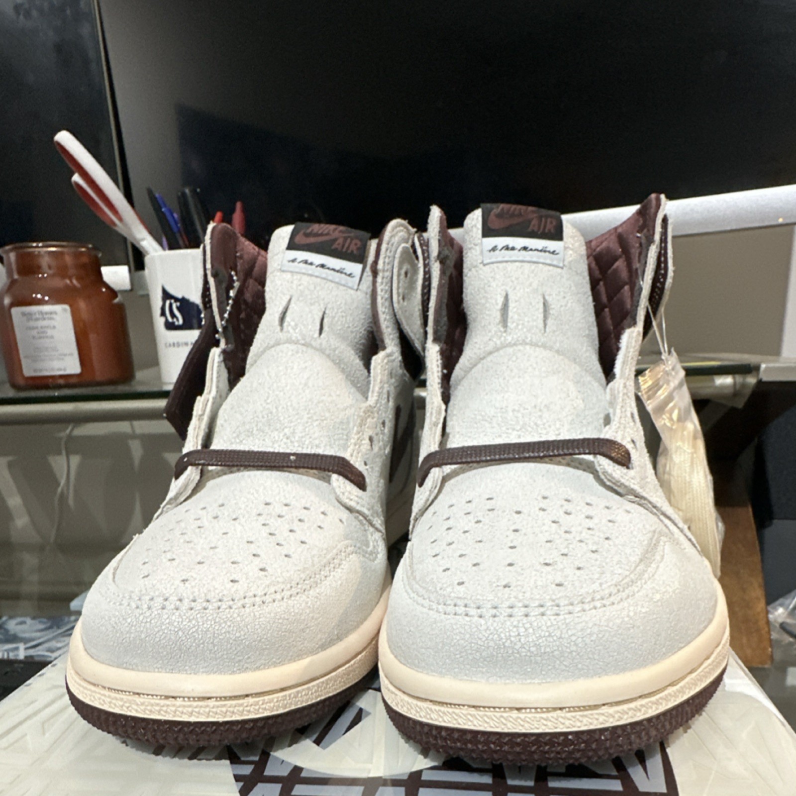 Size 9.5 - Jordan 1 OG x A Ma Maniere High Airness